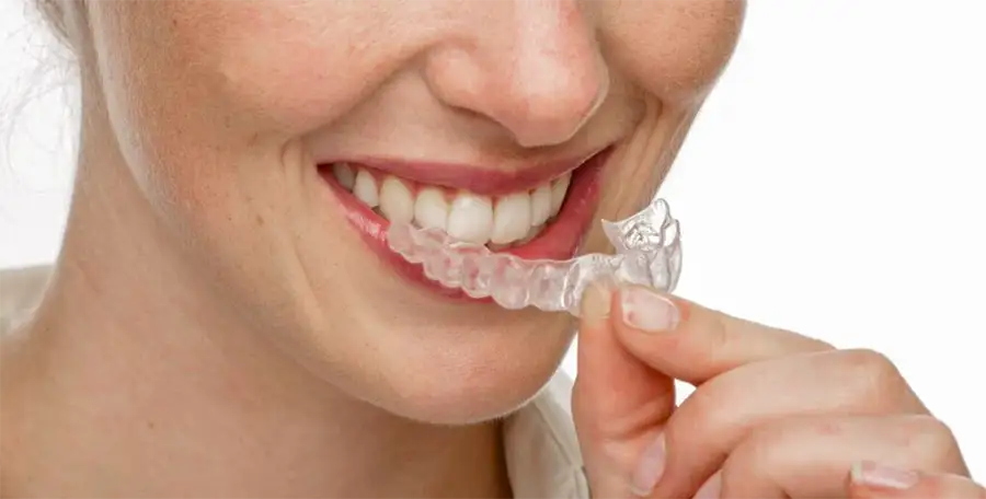 Paciente usando Ortodoncia Invisible
