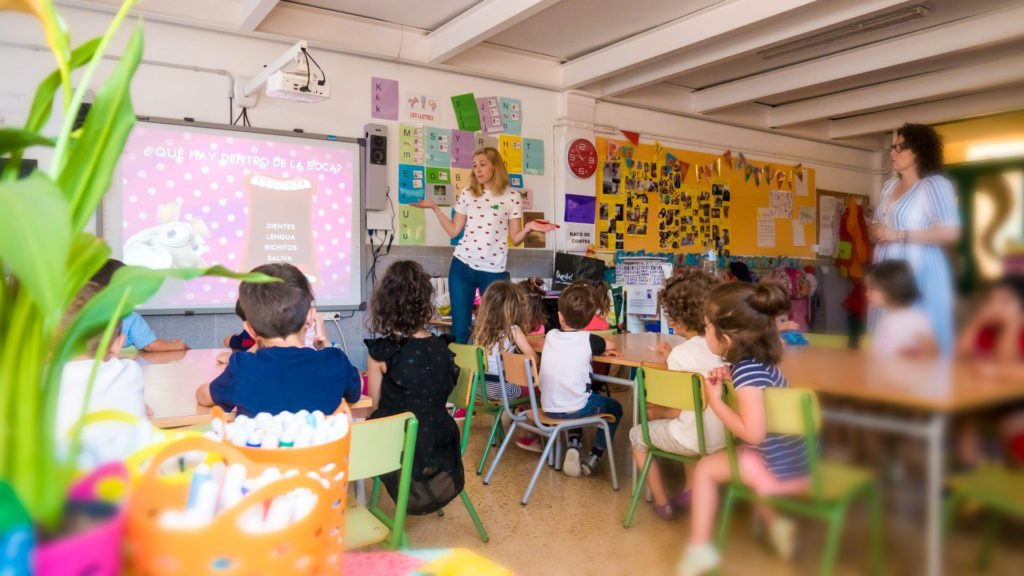 El Ratoncito Pérez va a la Escuela
