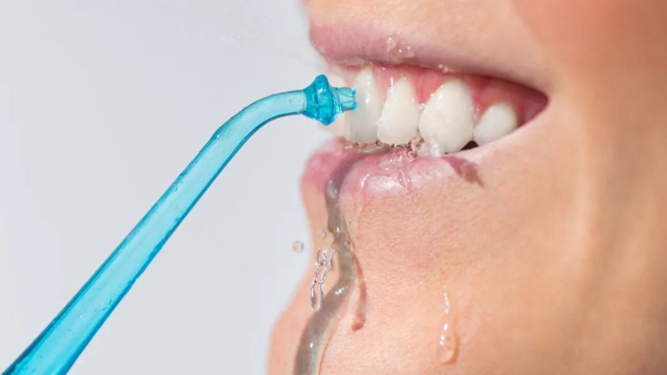 Forma de uso de los Irrigadores bucales